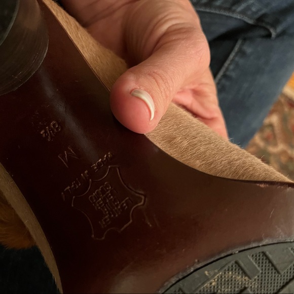 FENDI Ankle Boots worn 5 times . Very stylish and comfy . Camel hair camel. - Picture 5 of 12